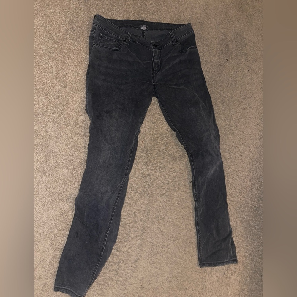 Black jeans with no holes size W 34” L 32”